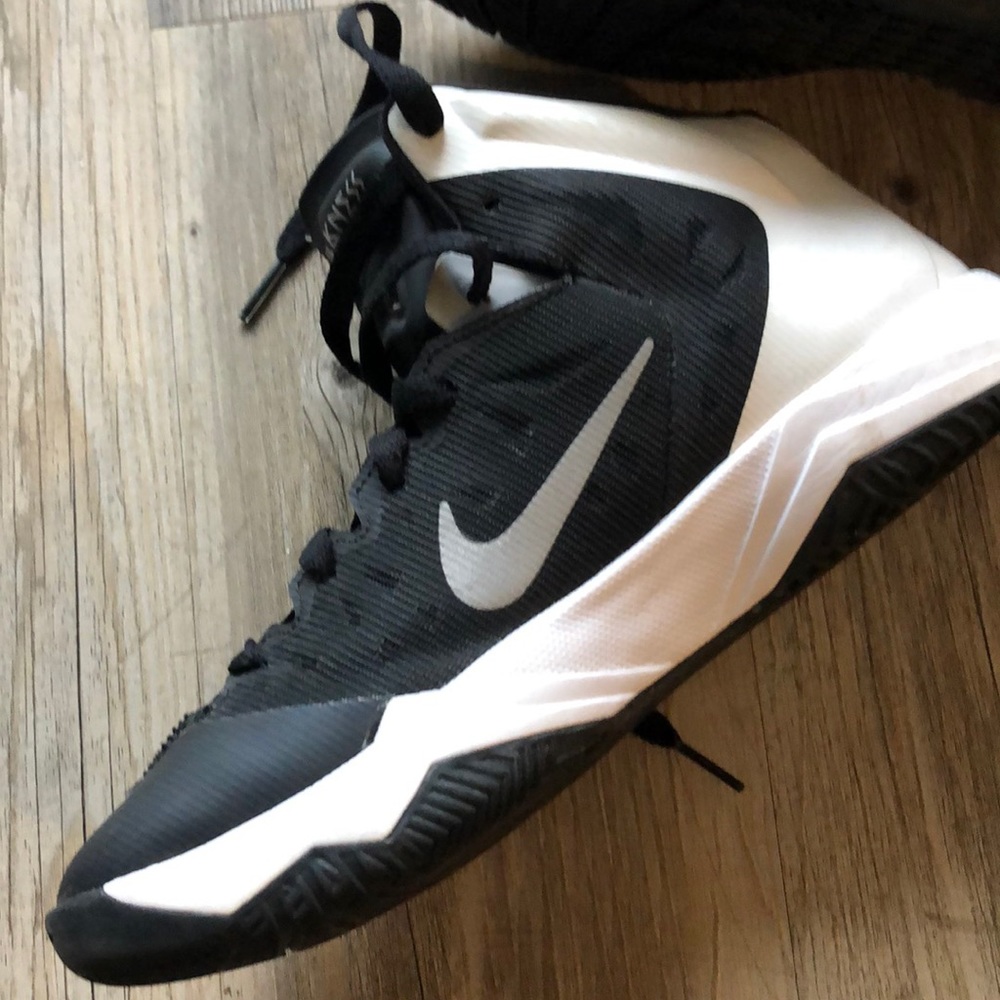 Nike zoom hyperdunk high top shoes